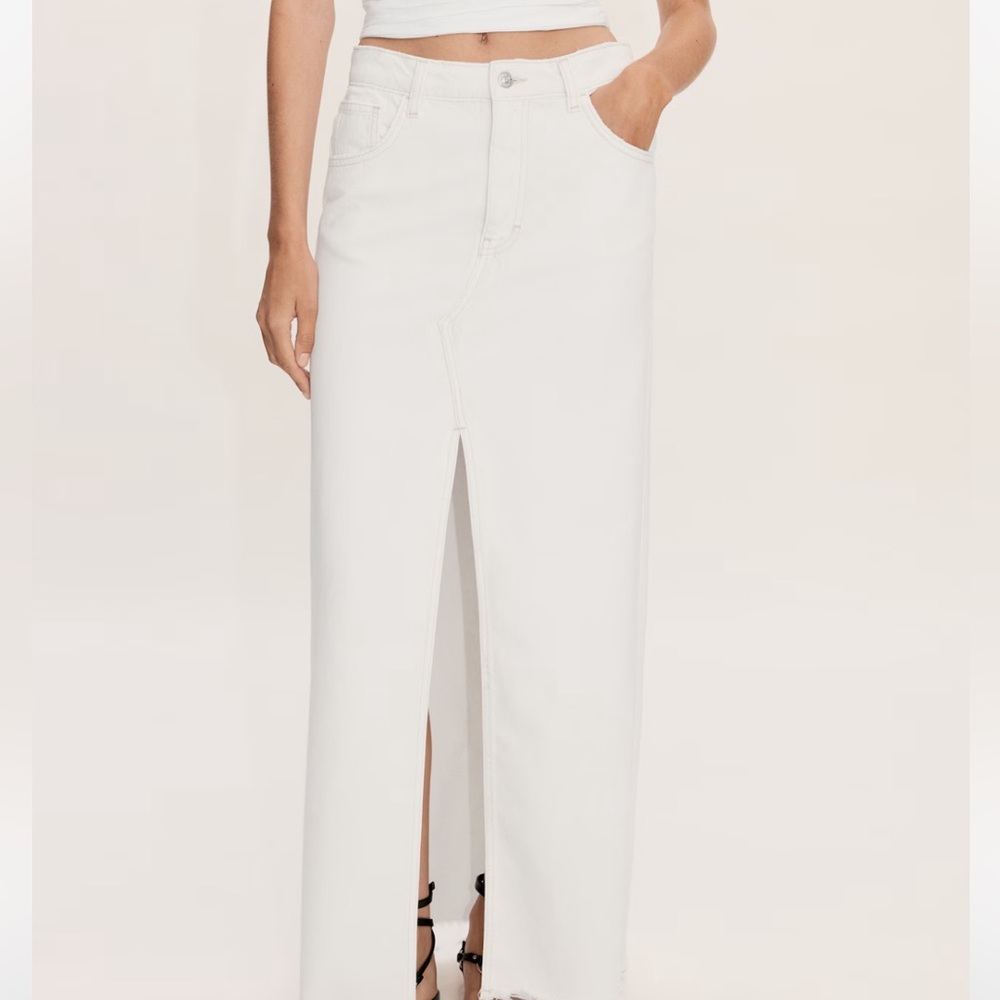 Cream High-Waisted Long Skirt